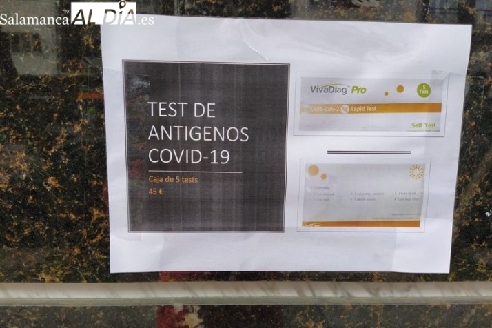 Desconcierto entre los salmantinos ante el problema de abastecimiento de los test de antígenos
